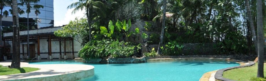 Surabaya: Getting there, Staying&nbsp;there