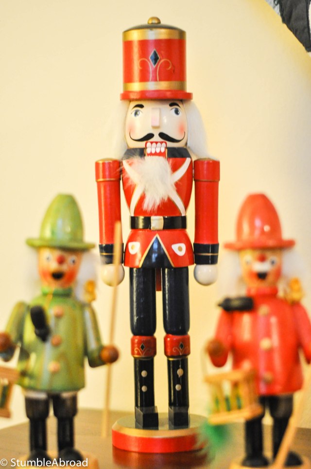 German Nutcracker and smokey men 