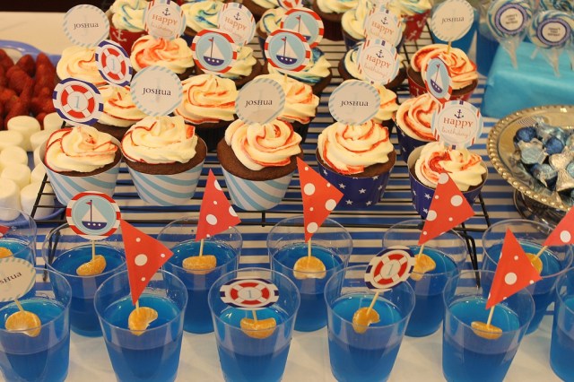 Cupcakes and Sailboat Jello (Image by Kaho from Chuzai Living)