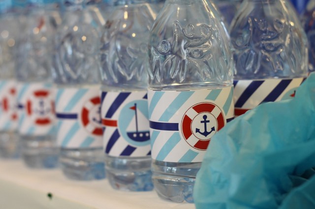 Water Bottles (Image by Kaho from Chuzai Living)