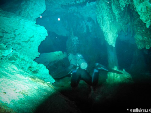 Diving the Cenote Dos Ojos 