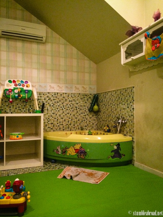 One of the baby spa rooms. 
